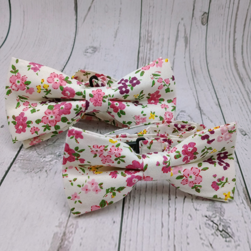 Nœuds papillon assortis blanc fleuris liberty vintage pour papa et fils