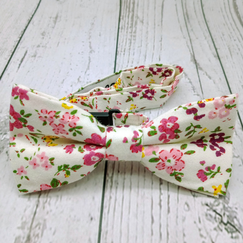 Nœud papillon blanc fleuris liberty vintage enfant