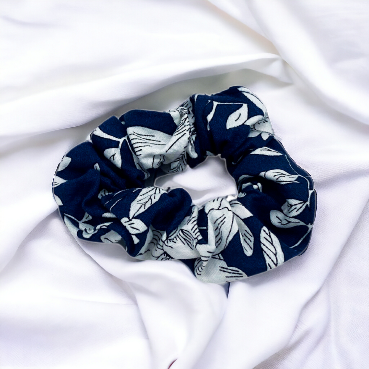 Chouchou pour fille en liberty bleu assorti au papa