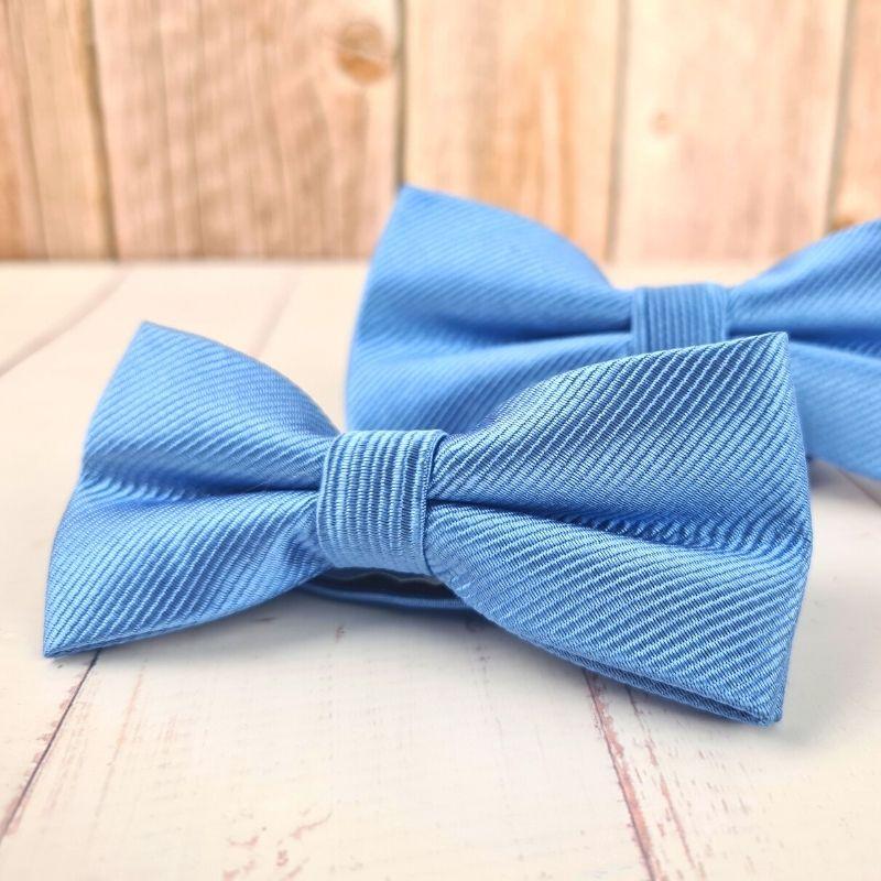 Nœud papillon assortis bleu ciel en satin de polyester - Kompapou